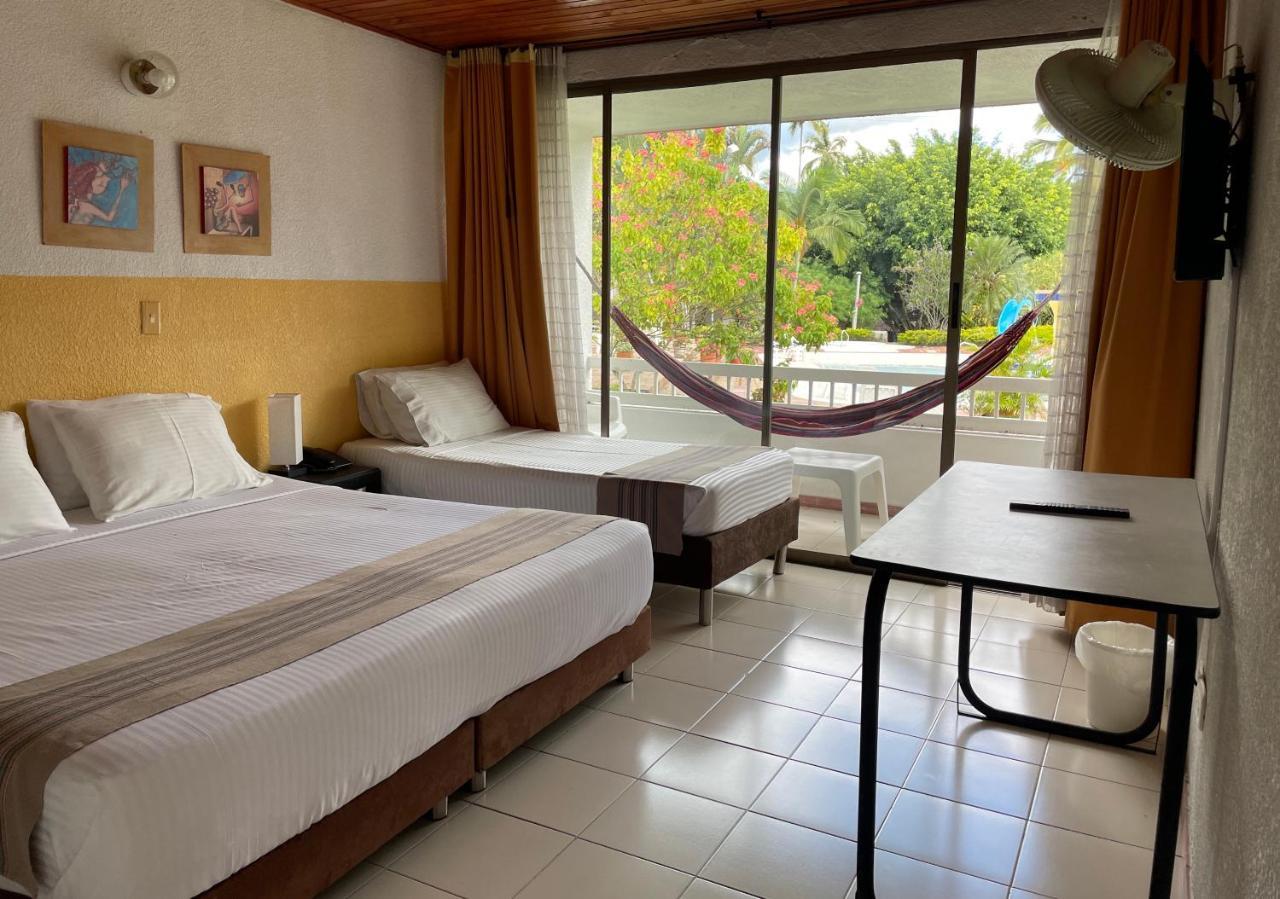 Hotel Hacienda El Diamante Вилета Екстериор снимка