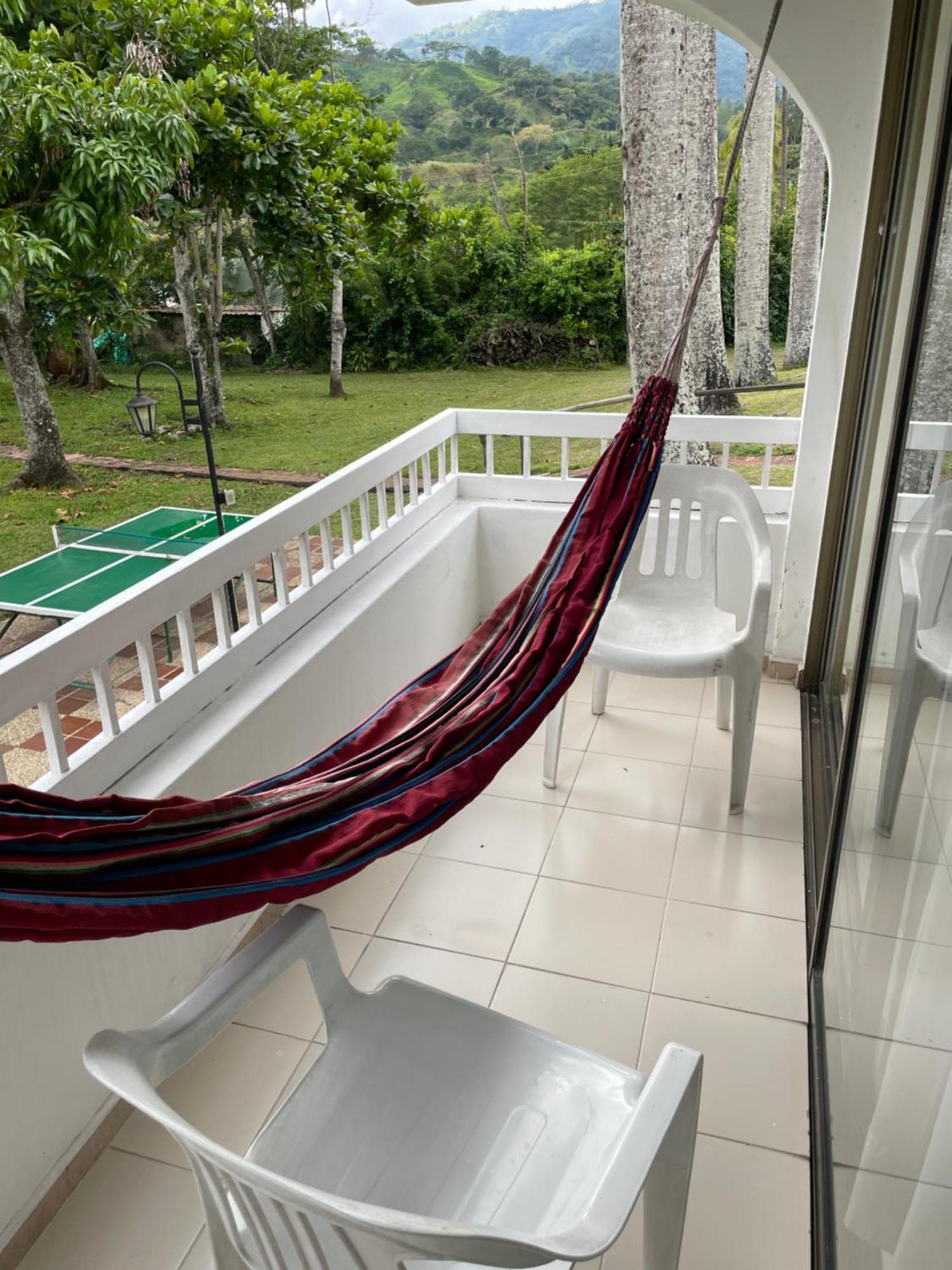 Hotel Hacienda El Diamante Вилета Екстериор снимка